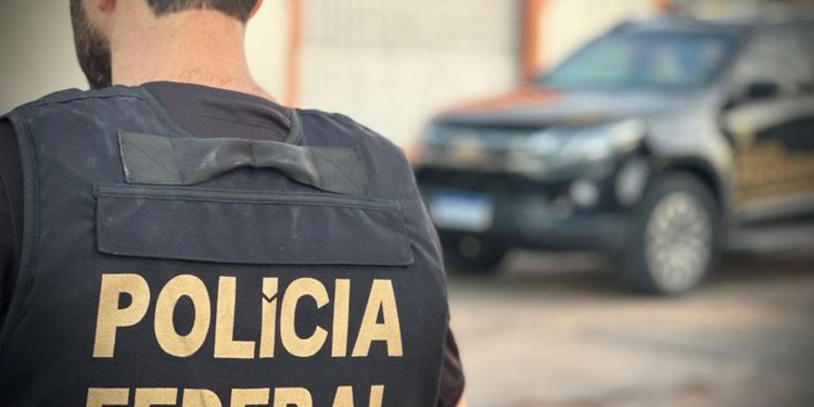 Grupo especializado no tráfico internacional de cocaína é alvo da PF